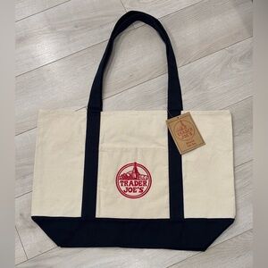 NWT - TRADER JOE’S | Large Navy & Cream Signature Canvas Tote with Pockets